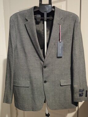 NWT Tommy Hilfiger Black / Gray Herringbone Double Vented Sport Coat Size 42S
